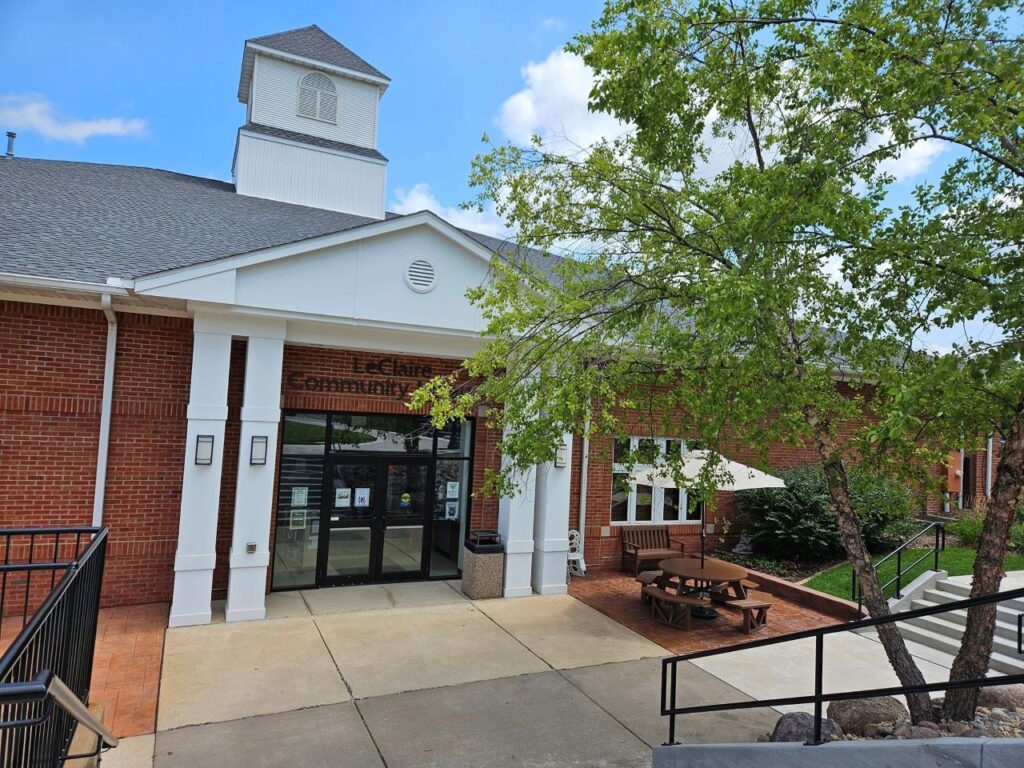 LeClaire Community Library