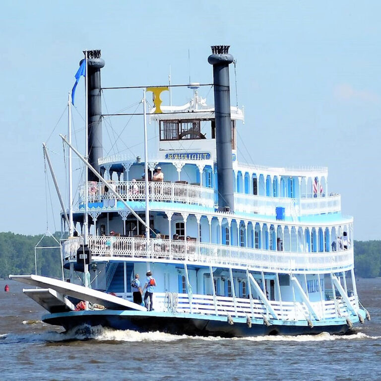 Riverboat Twilight Leclaire IA Let’s Cruise in Leclaire!