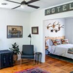 Two Lanes Guest House LeClaire Two Lanes Guest House LeClaire