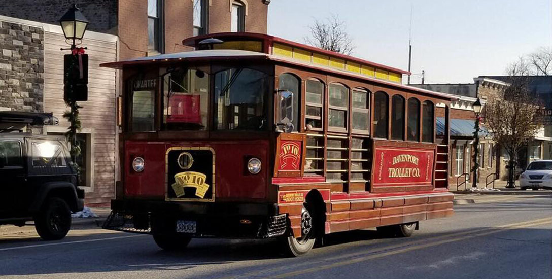Christmas in LeClaire 2025 trolly